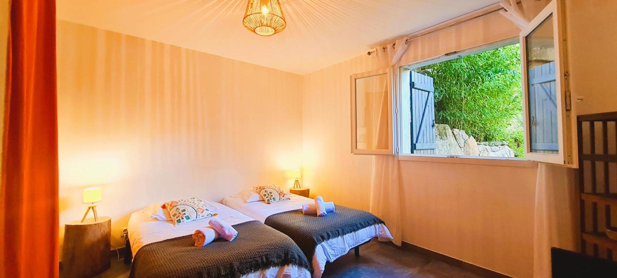 Appt RDC 90 m2 NEUF climatisé rivière et plage Sainte-Lucie-de-Porto-Vecchio Extérieur photo